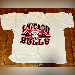 Vintage Chicago Bulls shirt (single Stitch) (20.5x19)